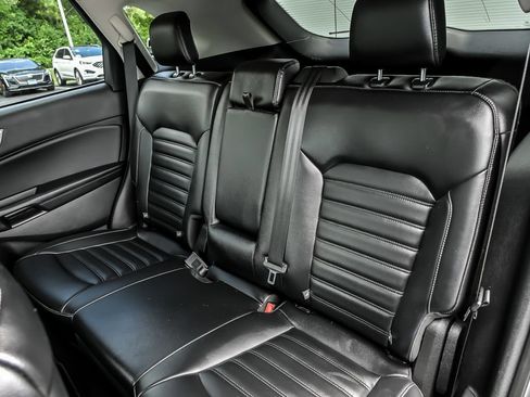 Certified 2023 Ford Edge SEL w/ Convenience Package AWD/4WD image 16