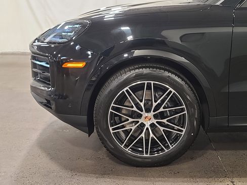 New 2026 Porsche Cayenne image 34