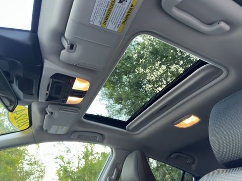 Used 2024 Subaru Crosstrek 2.0i Premium image 22