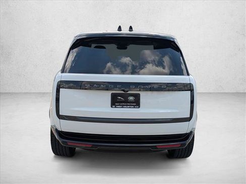 New 2025 Land Rover Range Rover SE image 8