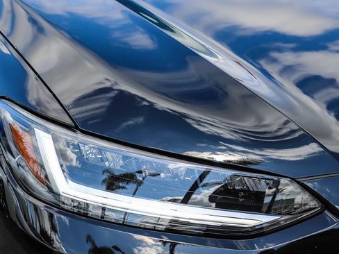 Certified 2024 Honda HR-V LX image 12