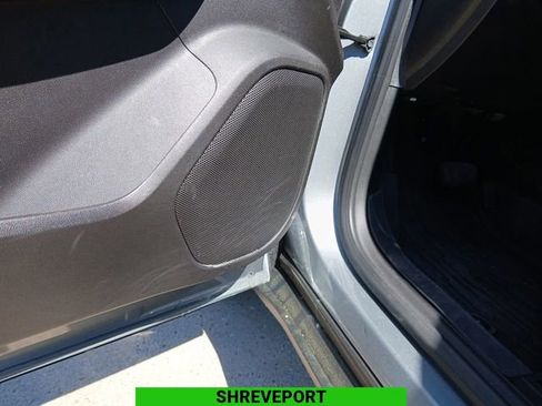 Certified 2023 GMC Acadia SLE w/ LPO, Floor Liner Package image 24