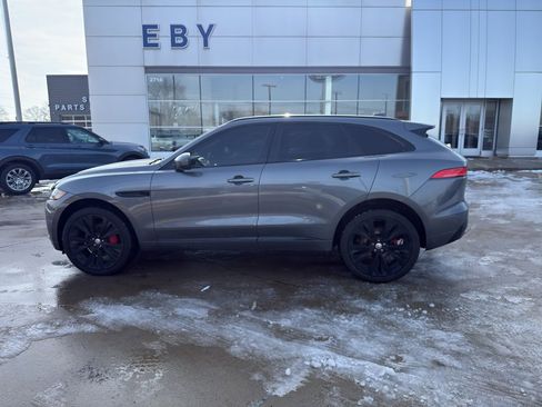 Used 2019 Jaguar F-PACE S image 1