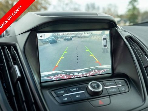 Used 2019 Ford Escape SE image 9