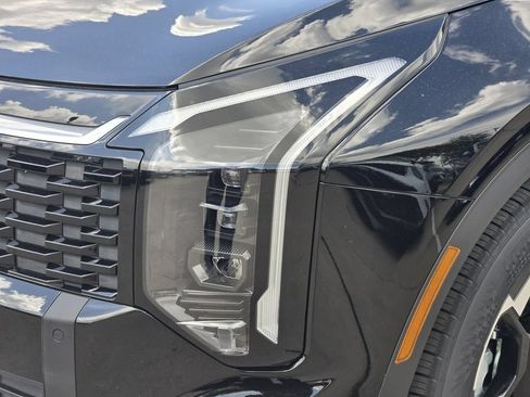 New 2026 Kia Sportage EX FWD image 6