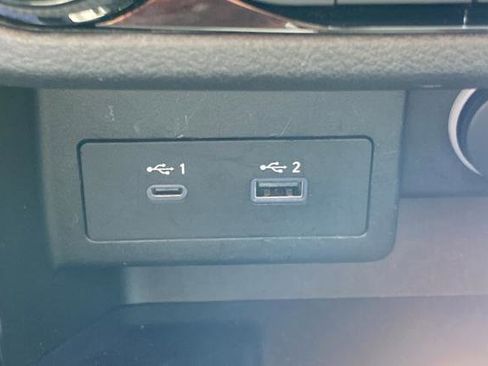 Used 2023 Nissan Kicks SR w/ SR Premium Package FWD image 29