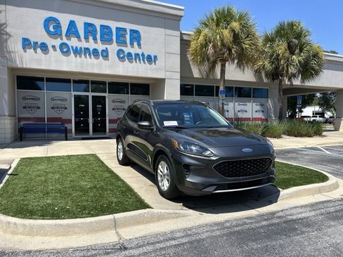 Certified 2020 Ford Escape SE FWD image 2