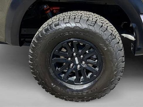 Used 2025 Ford F150 Raptor image 9