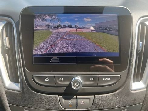 Used 2023 Chevrolet Malibu LT FWD image 18