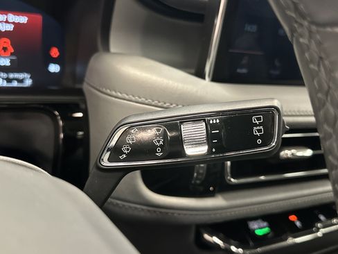 Used 2022 Lincoln Nautilus Reserve w/ Luxury Package image 37