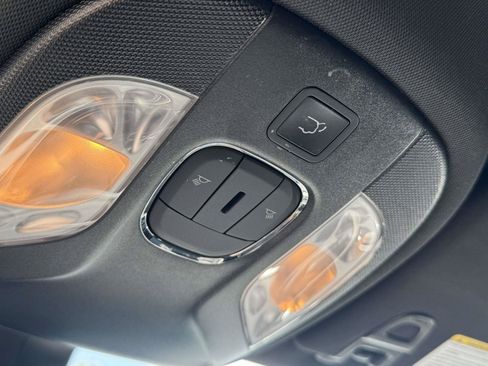 Used 2025 Jeep Compass Limited w/ Elite Group AWD/4WD image 12