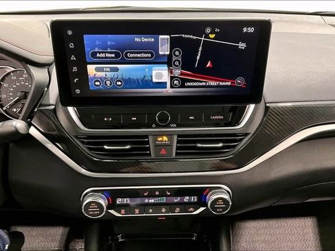 Used 2023 Nissan Altima 2.5 SR AWD/4WD image 15