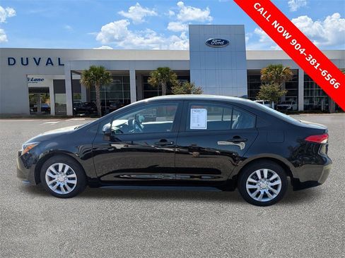 Used 2025 Toyota Corolla LE image 7