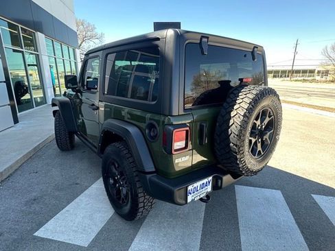 Used 2022 Jeep Wrangler Willys image 10