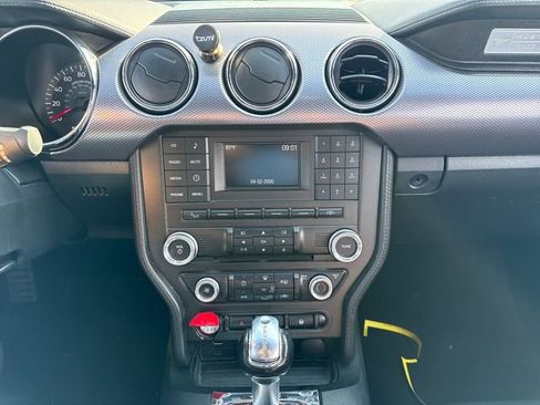 Used 2016 Ford Mustang Coupe RWD image 23