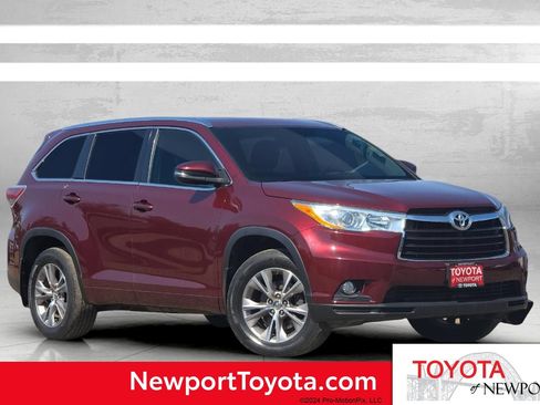 Used 2014 Toyota Highlander XLE w/ Preferred Accessory Package AWD/4WD image 1