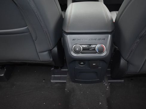 New 2026 Ford Explorer Active w/ Active Comfort Package AWD/4WD image 35