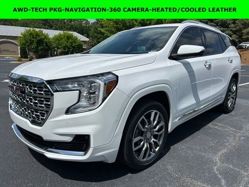 Used 2022 GMC Terrain Denali w/ Denali Premium Package AWD/4WD image 1