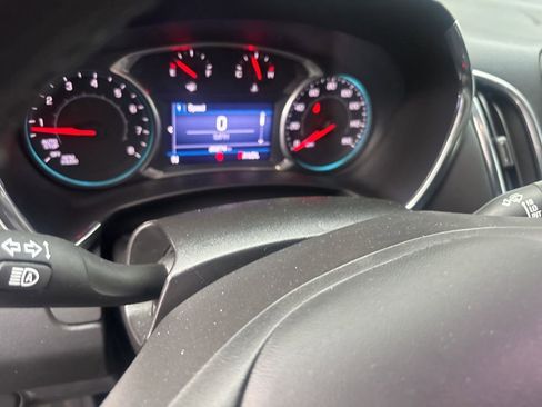 Used 2022 Chevrolet Equinox LT AWD/4WD image 8