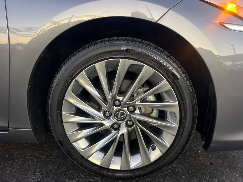 Used 2021 Lexus ES 250 w/ Luxury Package AWD/4WD image 42