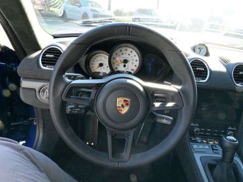 Used 2025 Porsche 718 Cayman GT4 RS image 23