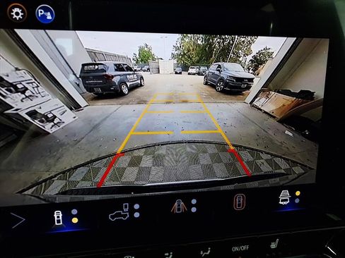 New 2026 Chevrolet Colorado LT w/ LT Convenience Package image 4