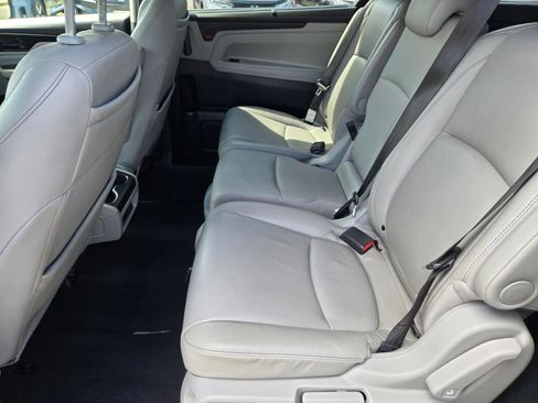 Used 2021 Honda Odyssey Touring image 17