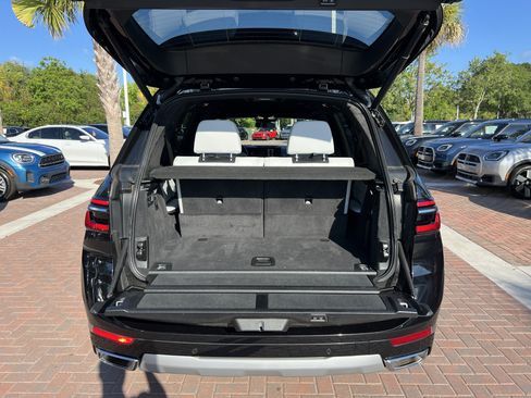 Certified 2024 BMW X7 xDrive40i w/ Premium Package AWD/4WD image 33
