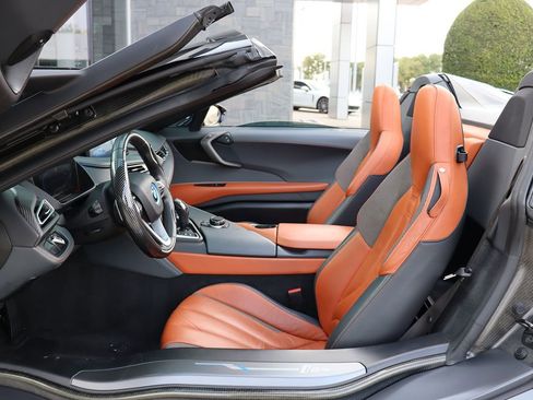 Used 2019 BMW i8 Roadster image 37