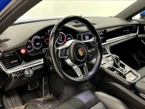Used 2018 Porsche Panamera 4S image 16