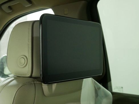 New 2026 GMC Yukon XL Denali w/ Denali Reserve Package image 15