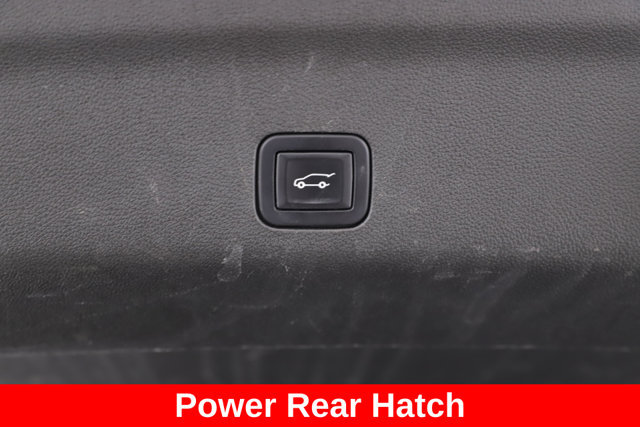Used 2022 Cadillac Escalade Luxury w/ LPO, Floor Liner Package AWD/4WD image 31