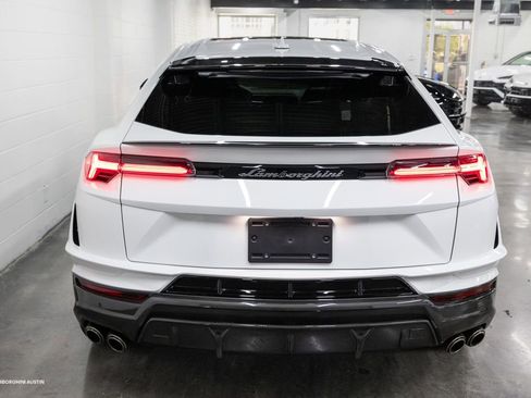 Used 2023 Lamborghini Urus Performante AWD/4WD image 12