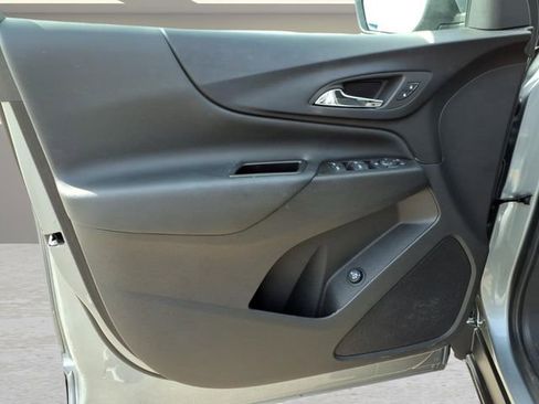 Used 2024 Chevrolet Equinox LT FWD image 14