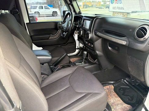 Used 2014 Jeep Wrangler Freedom Edition w/ Connectivity Group image 16