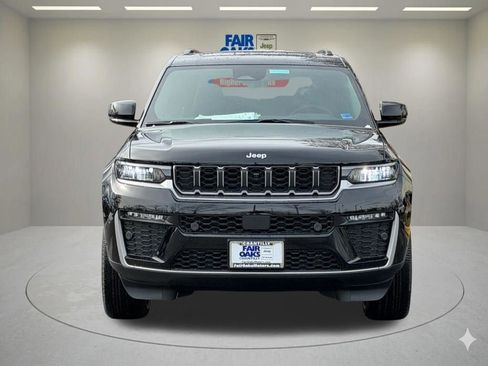 New 2026 Jeep Grand Cherokee L Limited w/ Luxury Tech Group II AWD/4WD image 3
