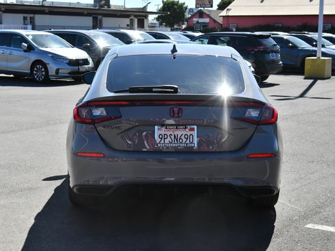 Used 2025 Honda Civic Sport image 7
