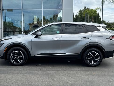 Used 2023 Kia Sportage LX AWD/4WD image 8