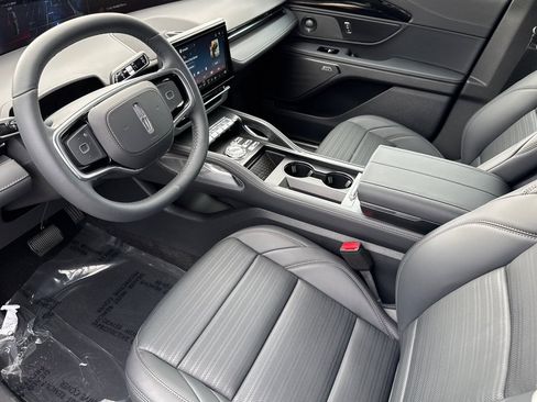 New 2026 Lincoln Nautilus Reserve w/ Jet Appearance Package AWD/4WD image 7