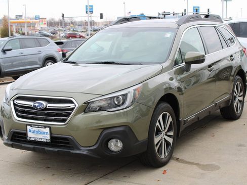 Used 2019 Subaru Outback 2.5i Limited w/ Popular Package #2 image 3