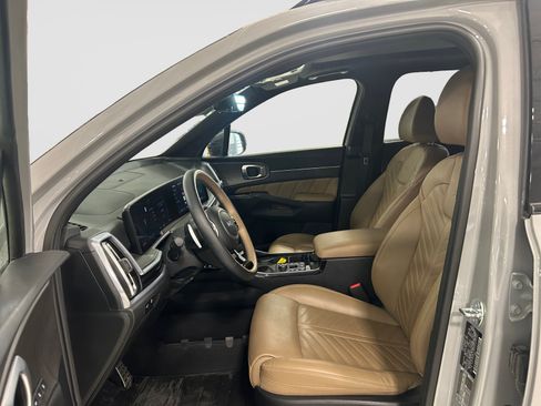 Used 2025 Kia Sorento SX Prestige w/ Olive Brown Leather Package AWD/4WD image 11