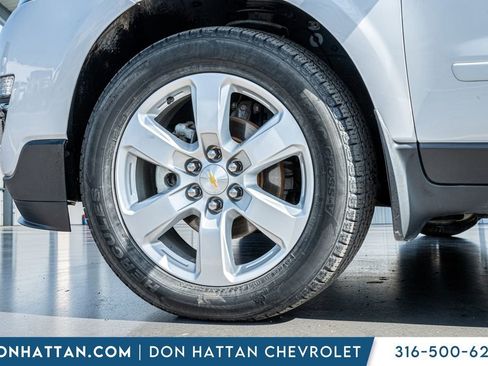 Used 2017 Chevrolet Traverse LT w/ Style and Technology Package image 34