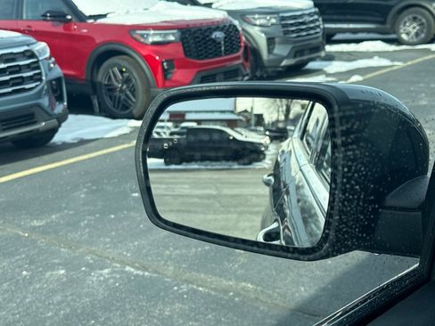 Used 2022 Ford Edge SEL w/ Convenience Package image 46