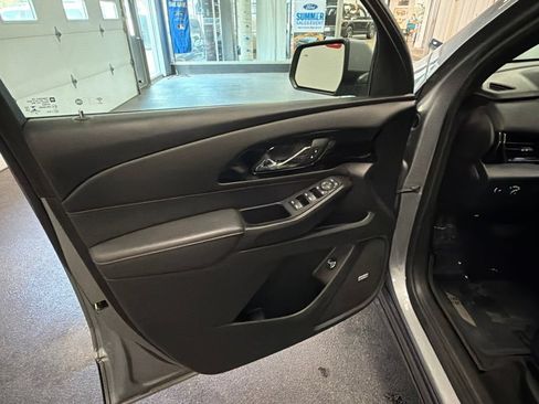 Used 2023 Chevrolet Traverse RS w/ LPO, Floor Liner Package AWD/4WD image 15