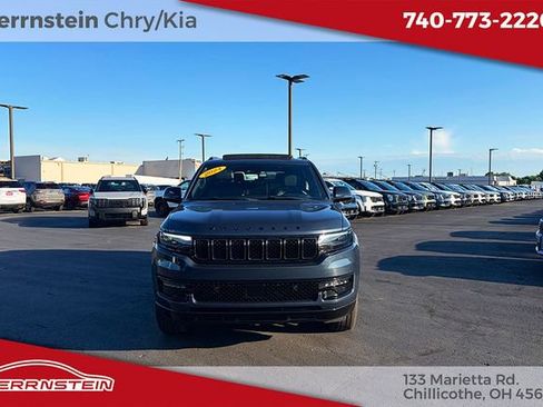 Used 2024 Jeep Wagoneer Series II AWD/4WD image 2