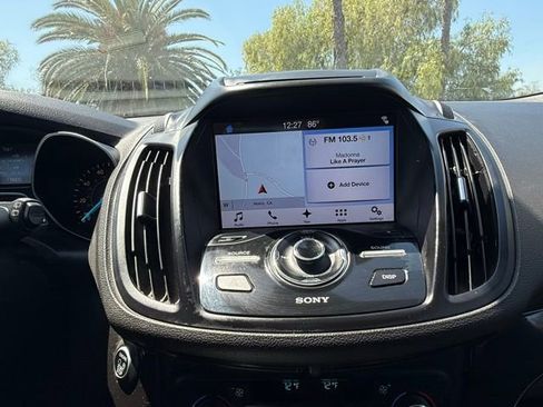 Used 2017 Ford Escape Titanium AWD/4WD image 23