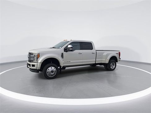 Used 2017 Ford F450 Platinum w/ Platinum Ultimate Package image 4