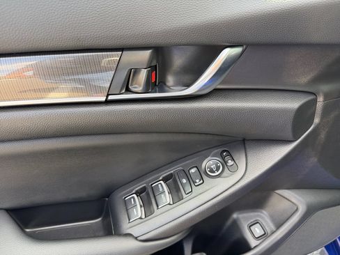 Used 2022 Honda Accord Sport image 23