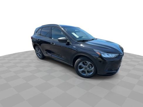Used 2023 Ford Escape ST-Line w/ Tech Pack #1 FWD image 2