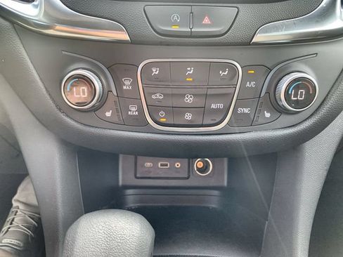 Certified 2024 Chevrolet Equinox LT FWD image 17